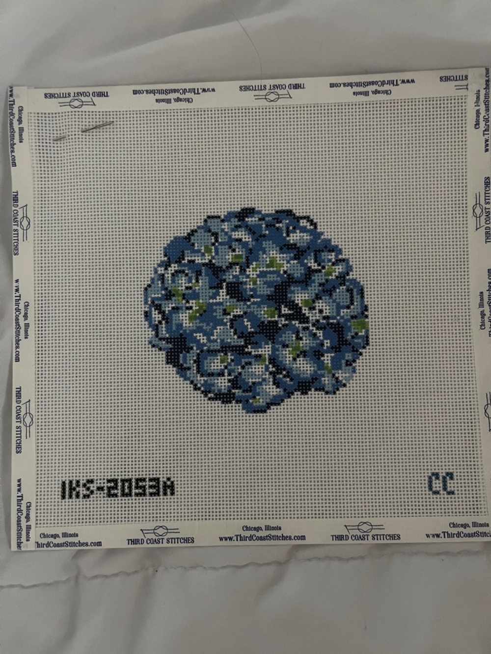 Small Hydrangea Round Needlepoint Canvas